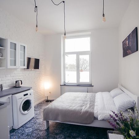 Студия С Дизайнерским Ремонтом Lviv Exteriör bild