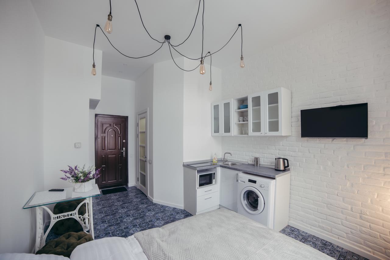 Студия С Дизайнерским Ремонтом Lviv Exteriör bild